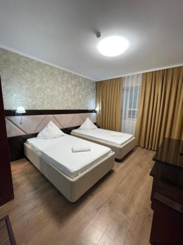 Diar Hotel Atyrau Bagian luar foto